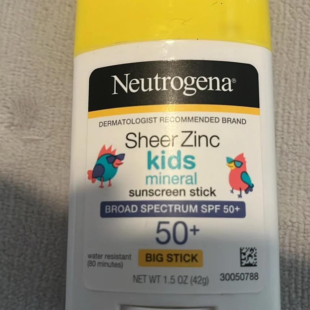 NWT Neutrogena Kids Mineral Sunscreen Stick SPF 50